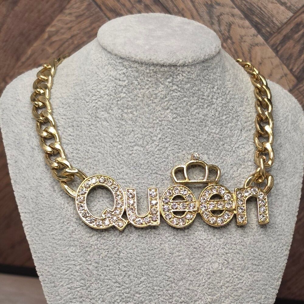 Queen Necklace